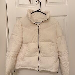 Women's Cream/white Puffer Jacket EUC medium